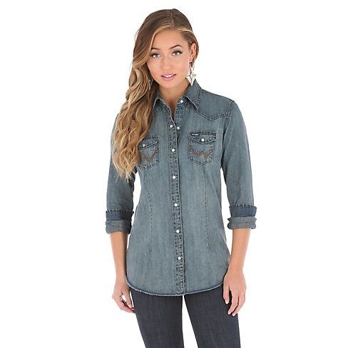 Women's Wrangler Long Sleeve Western Snap Front Denim Top