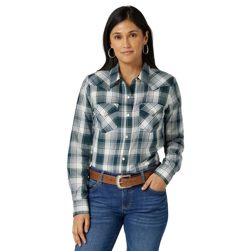 Women's Wrangler Essentials LS Snap Shirt - Green/Blue