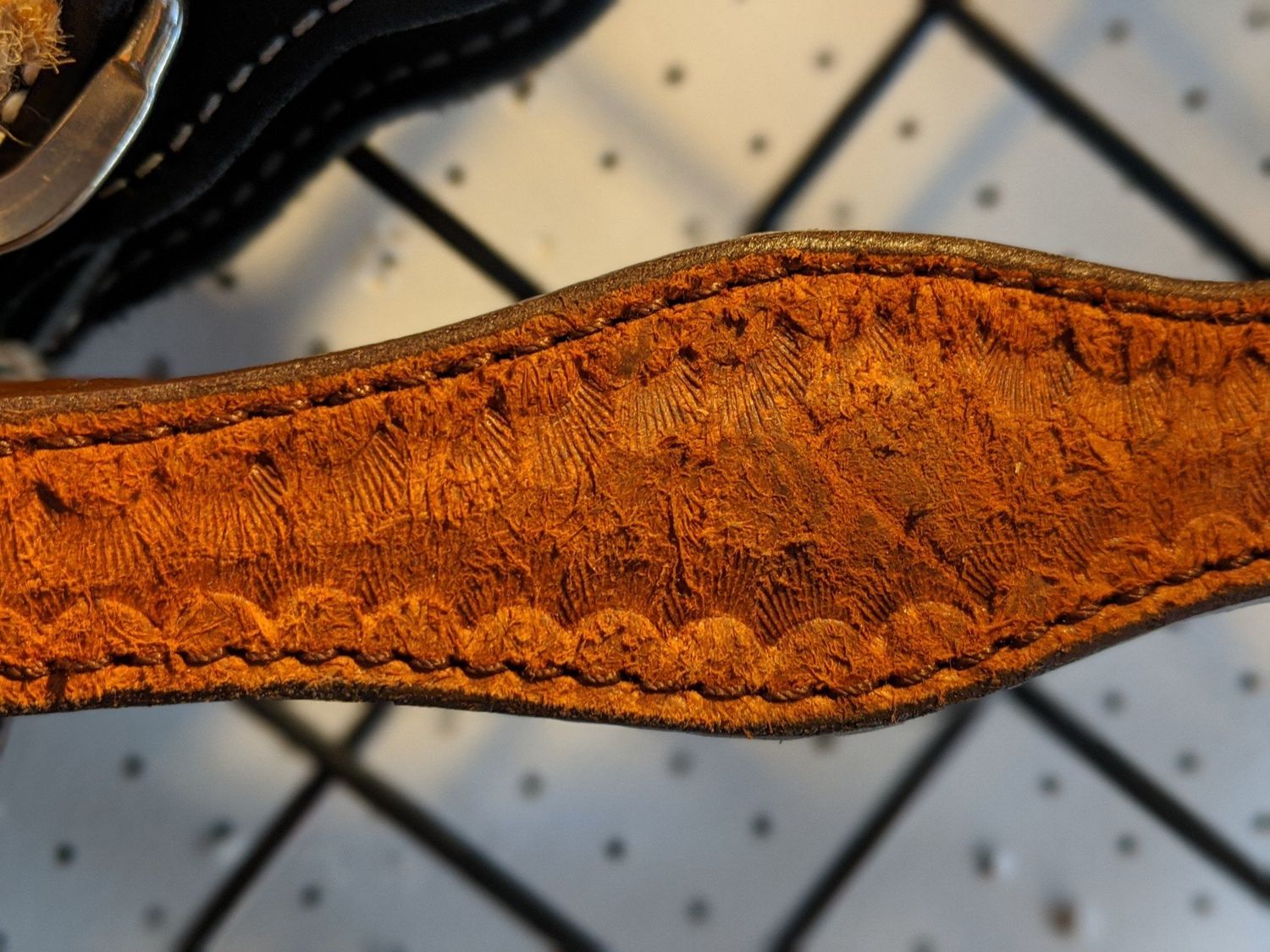 Circle L Scalloped Breast Collar - Horse Size