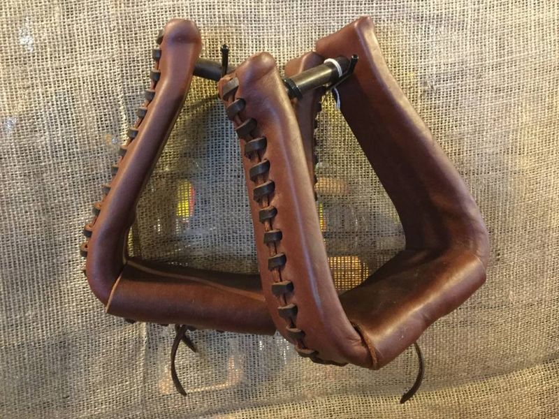 Circle L Leather Stirrups Dark Oil
