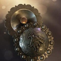 Antique Barrel Racer Concho - Screw Back