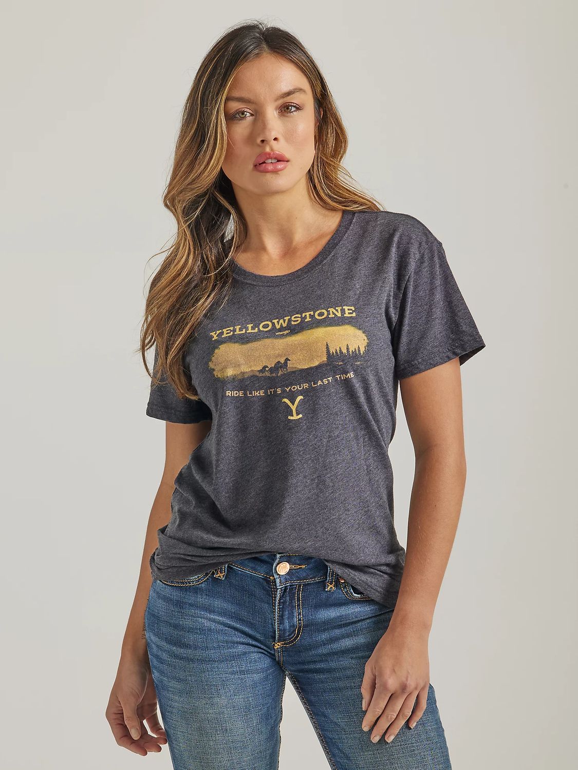 Women's - Wrangler® Yellowstone T-Shirt - Graphic  Boyfriend Fit - Caviar Heather