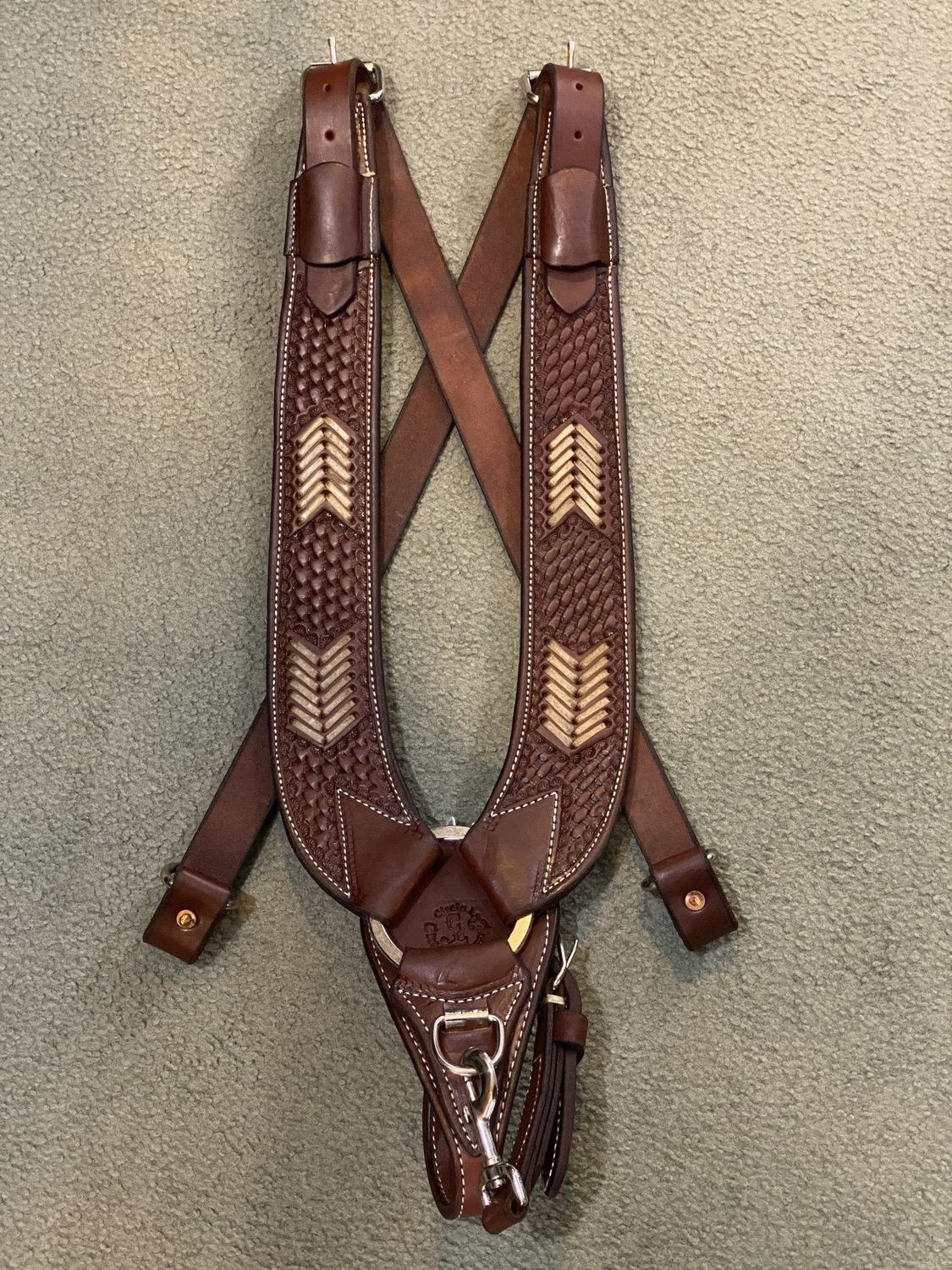 Circle L Pulling Collar with Rawhide Stitch - Medium Oil Basket