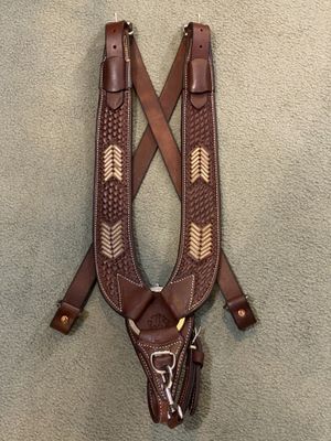 Circle L Pulling Collar with Rawhide Stitch - Medium Oil Basket