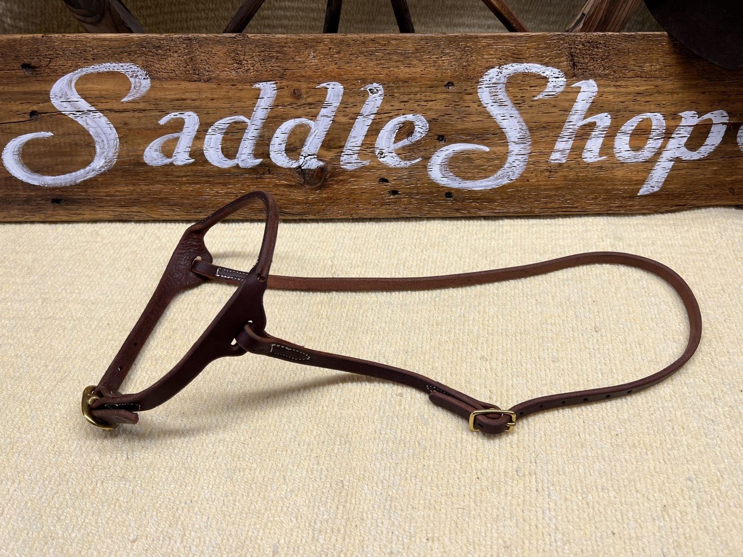 Circle L Harness Leather Rolled Nose Caveson - Dark Oil