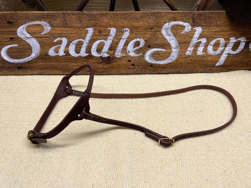 Circle L Harness Leather Rolled Nose Caveson - Dark Oil
