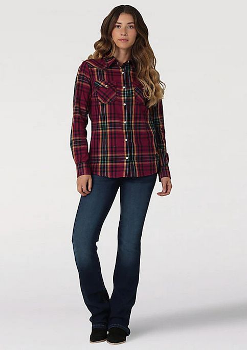 Women's Wrangler Essential Snap Shirt-Purple