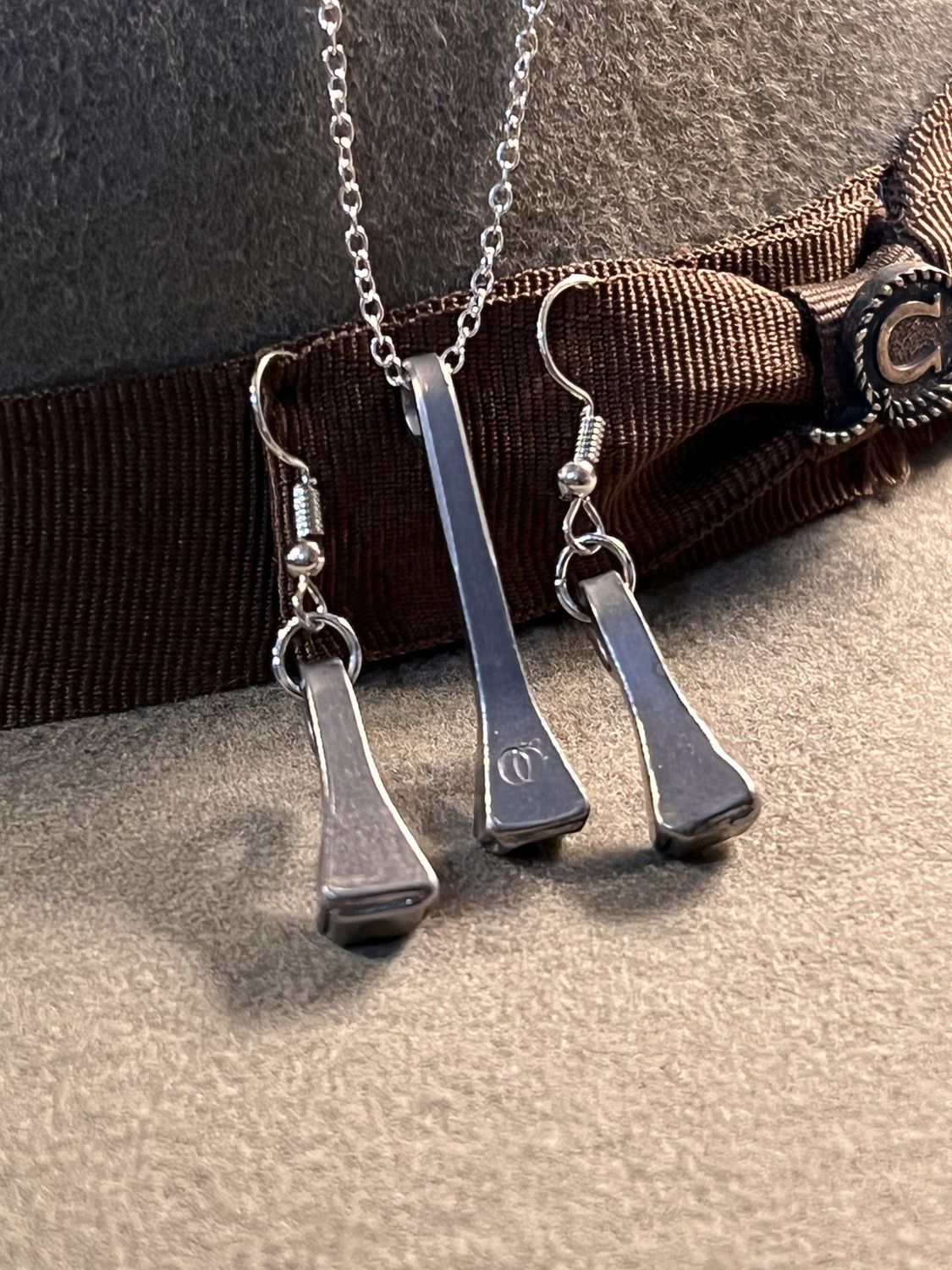 Necklace Set - Horseshoe Nail