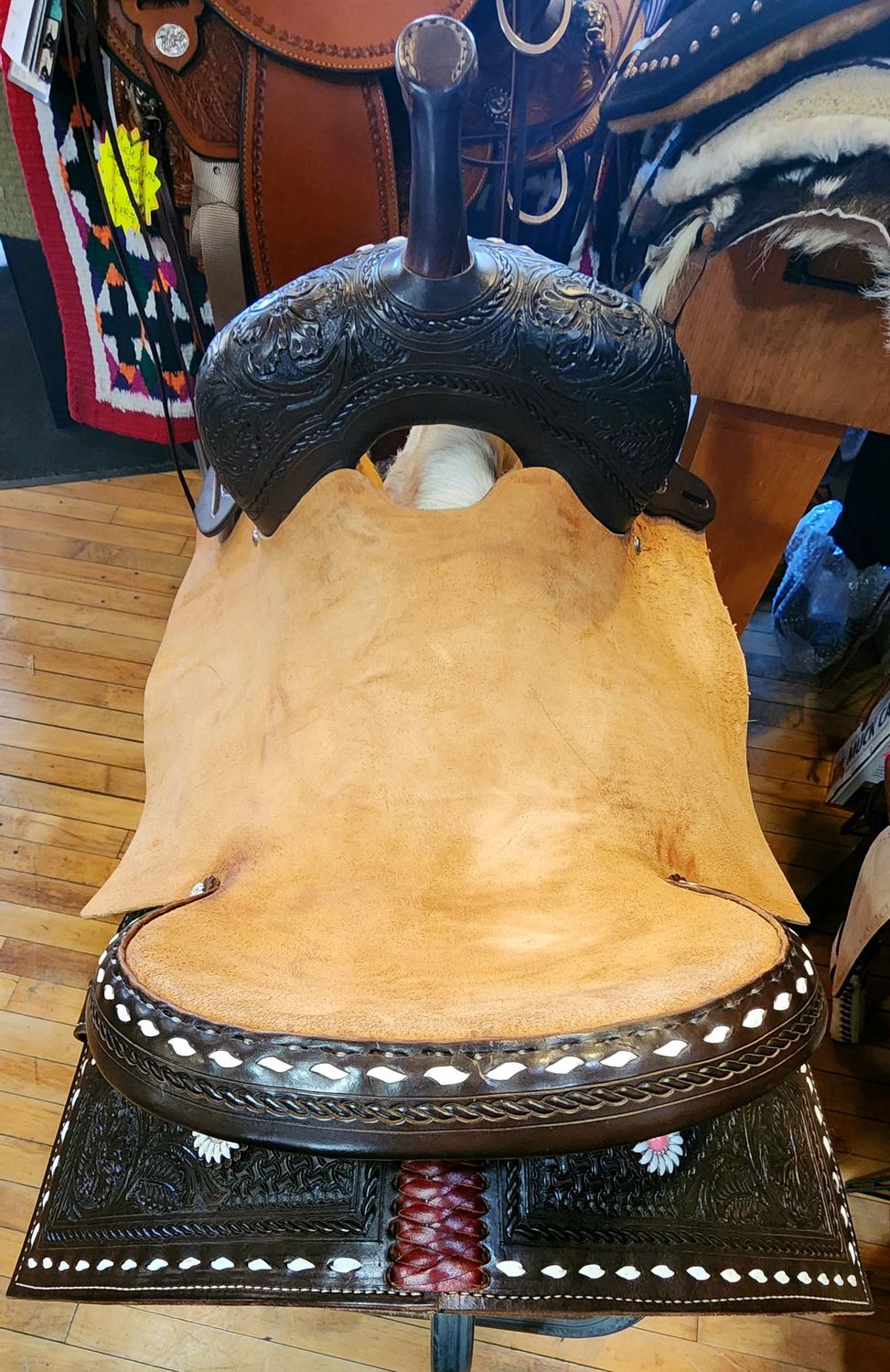 15" Wide Circle L Square Skirt Barrel Saddle - Two Tone