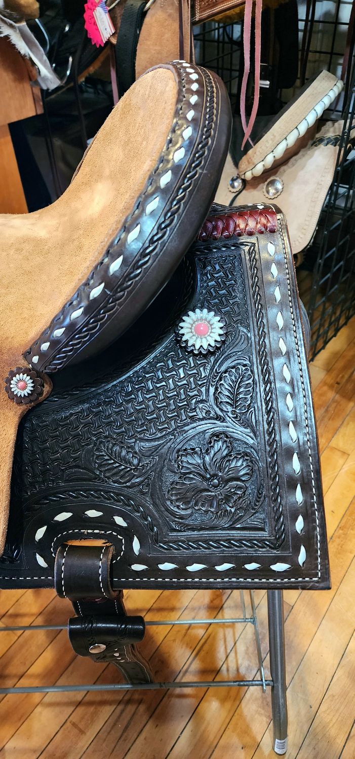 15" Wide Circle L Square Skirt Barrel Saddle - Two Tone