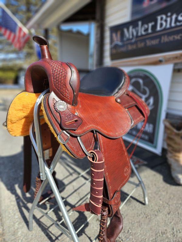 15" Wide Circle L All Around Saddle - Dark Oil