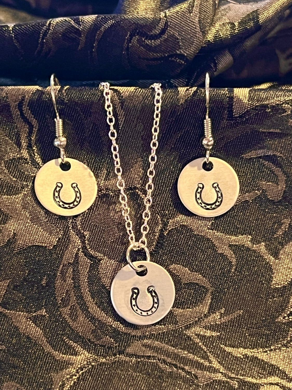 Necklace Set - Stamped Horseshoe