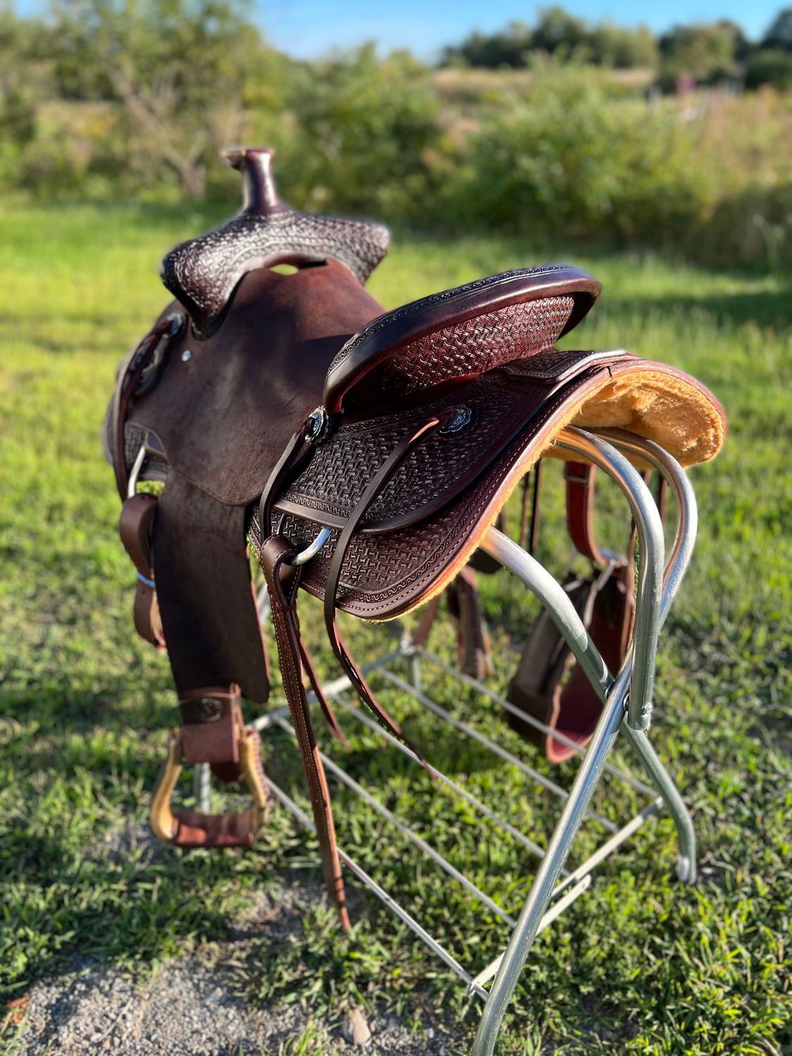 15.5" Wide Circle L Bear Trap Roping Reining Saddle