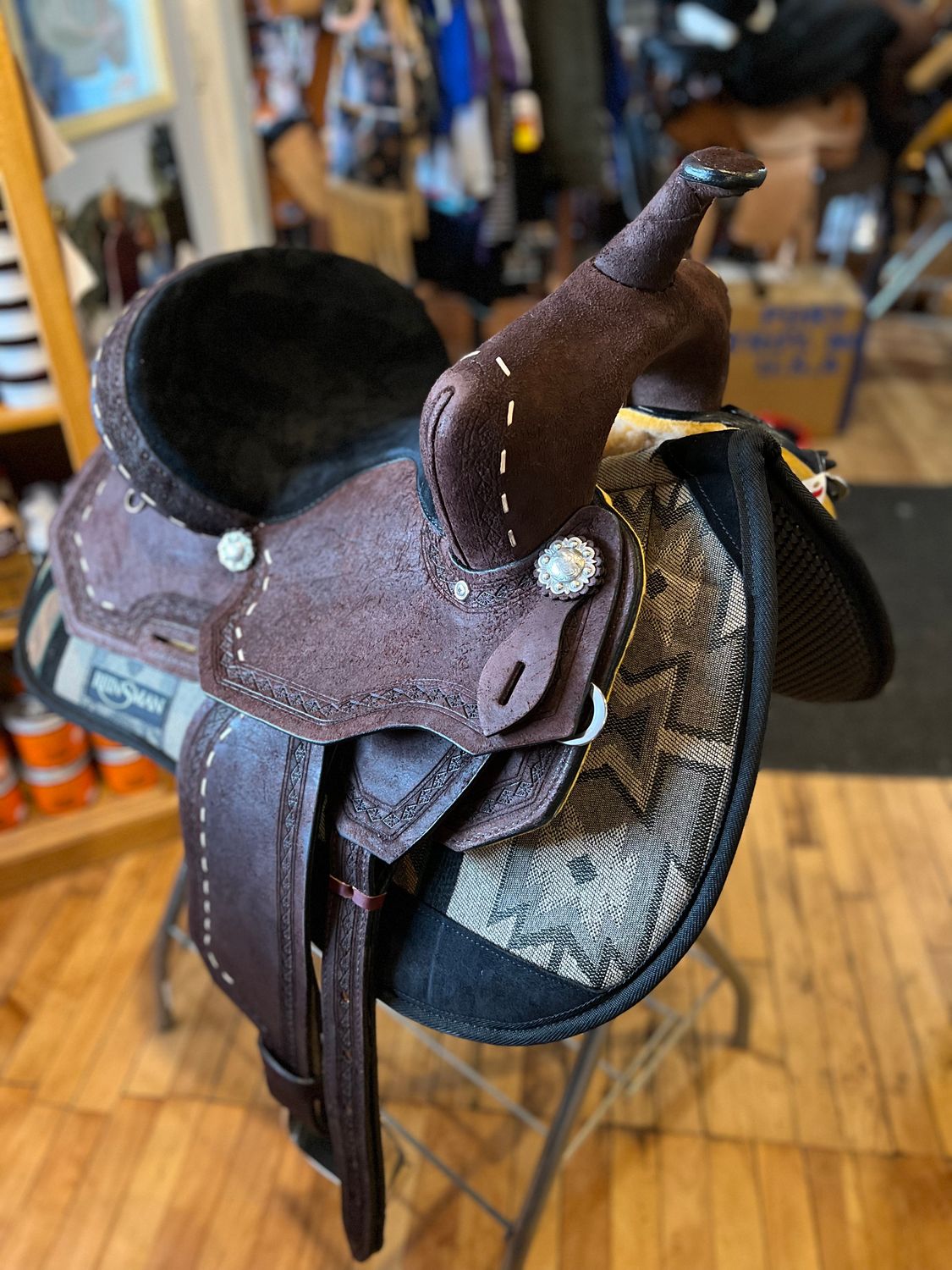 14" Wide Nash Buckstitch Barrel Saddle - Chocolate Oil