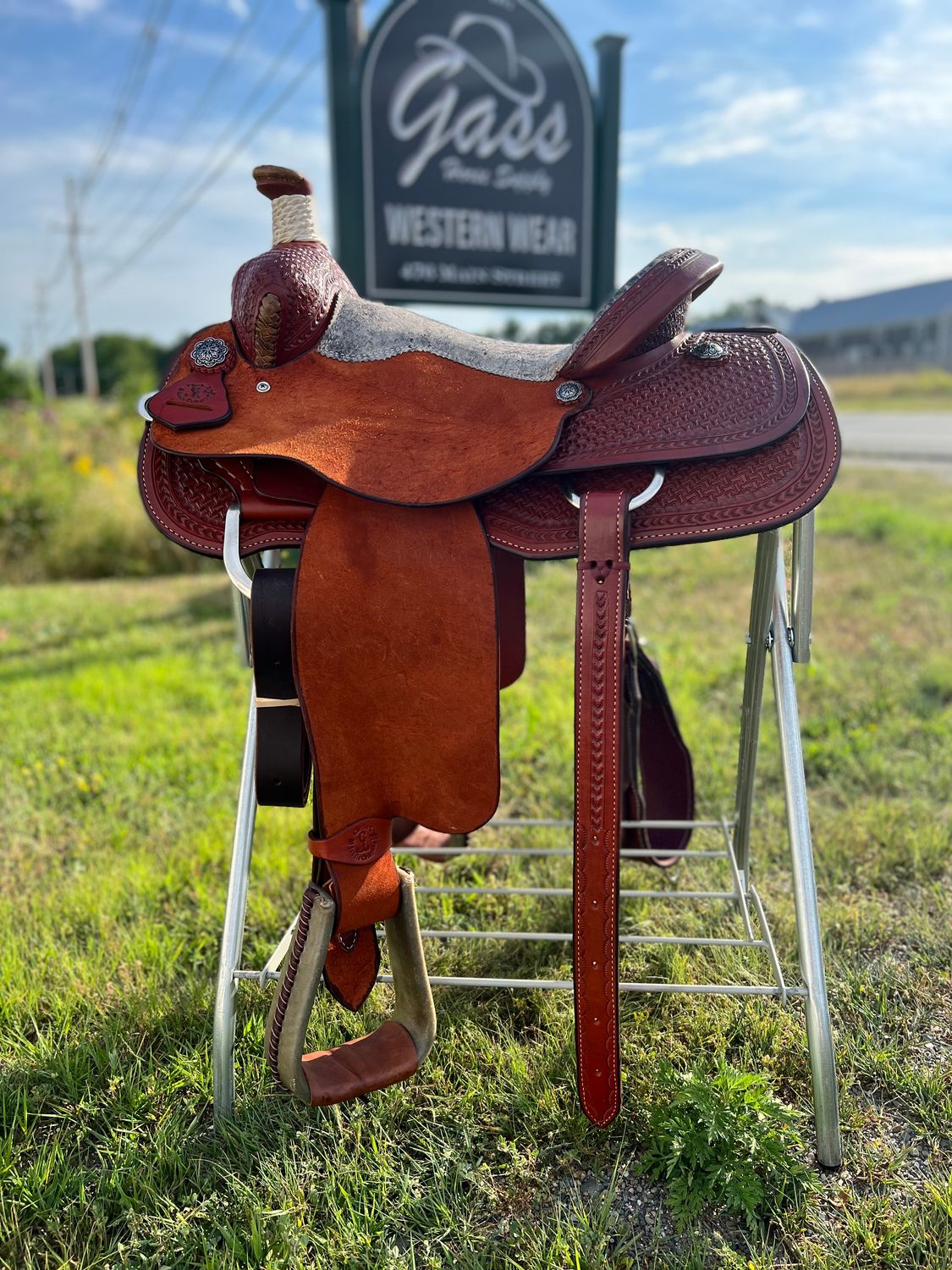 15" Wide Circle L Basket Tooled Ranch Roping Saddle