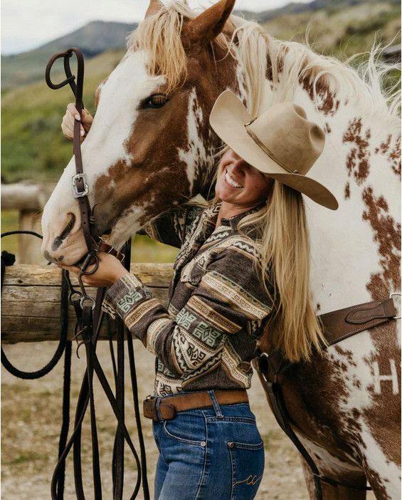 Women's Outback Lorelei Performance Shirt