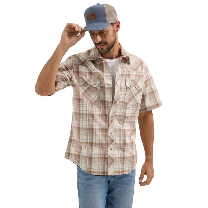 Men's Wrangler Retro® Short Sleeve Shirt - Modern Fit - Khaki