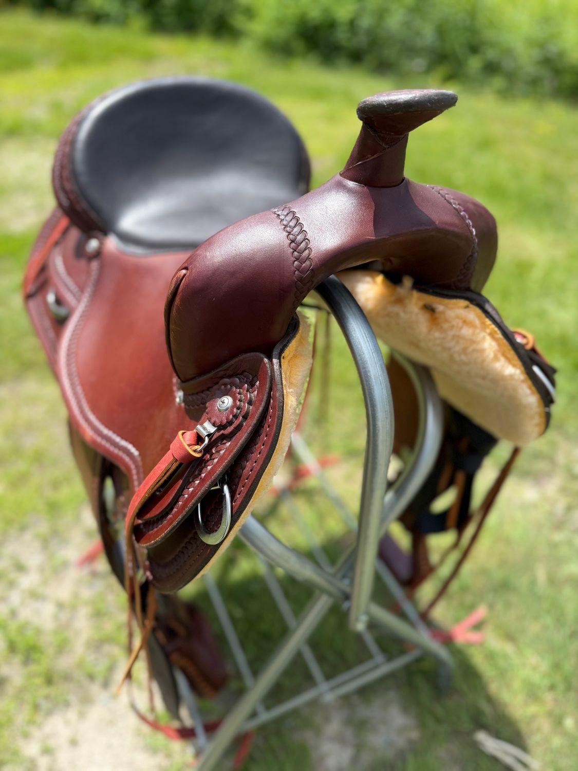 17" Wide Nash Trail Saddle - Walnut Oil