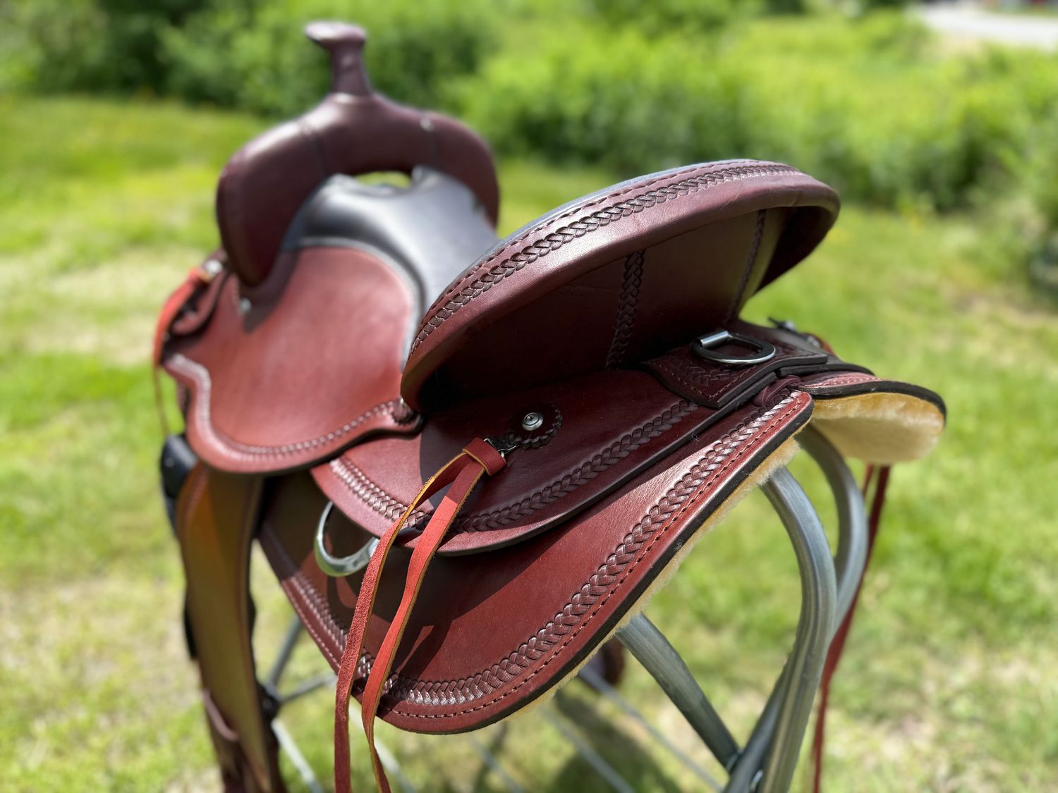 17" Wide Nash Trail Saddle - Walnut Oil