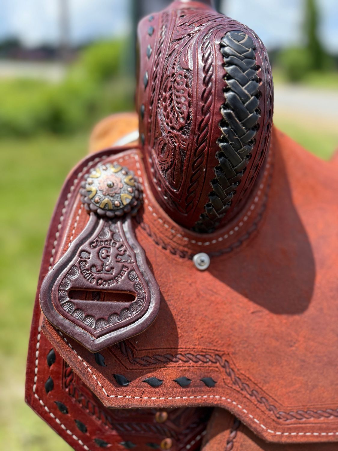 15" Wide Circle L Dark Oiled Buckstitch Tooled Barrel Saddle