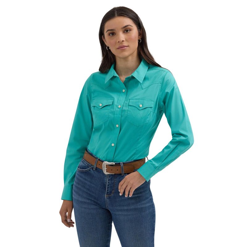 Women's Wrangler Retro® Long Sleeve Solid Shirt - Bright Aqua