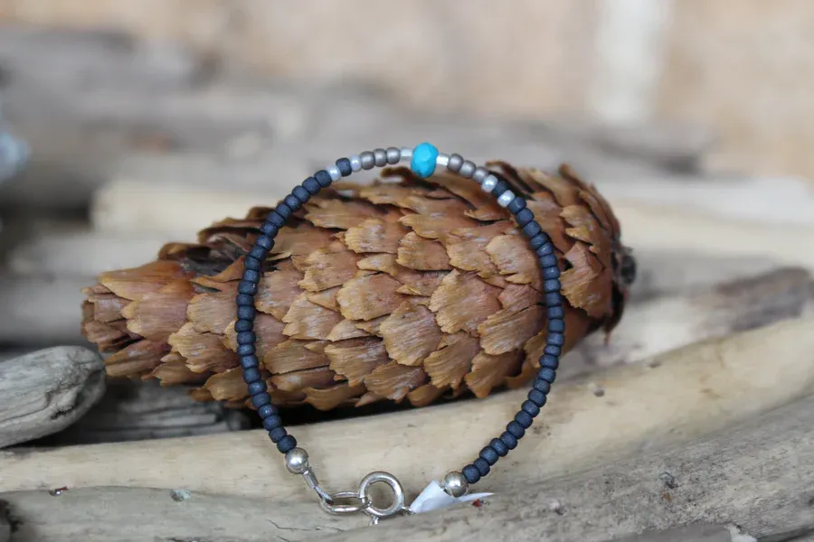 Kotah Bear Turquoise and Black Beaded Bracelet
