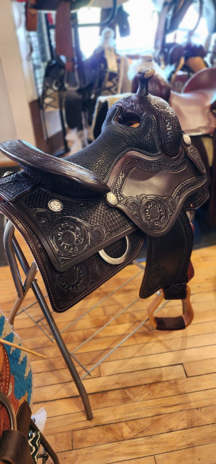 15.5" Wide Circle L Cowhorse Saddle, Padded Seat, Dark Oil, Cheyenne Roll