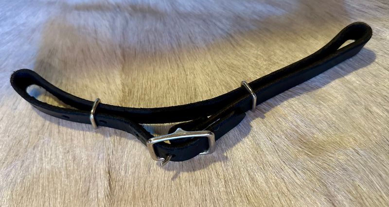Curb Strap - Circle L Flat Leather, Horse - Black