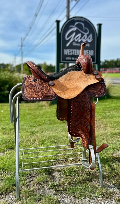 15" Wide Wild Star Barrel Saddle - USED