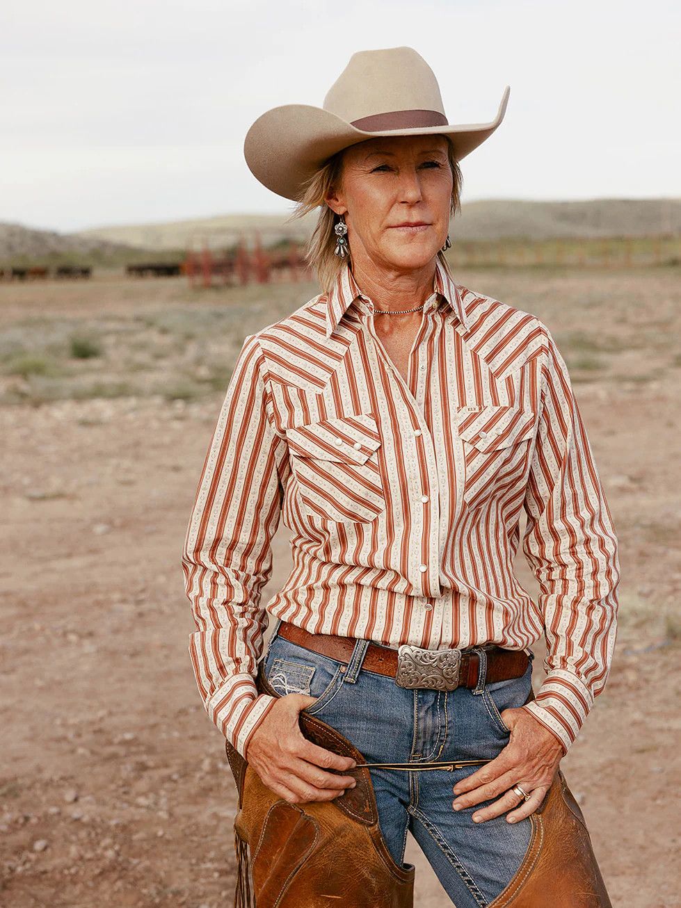 Women's Cowboygirl Ranch Rig Rust Horseshoe Stripe Print Granddaddy Snap Shirt Women's Cowboygirl Ranch Rig Rust Horseshoe Stripe Print Granddaddy Snap Shirt