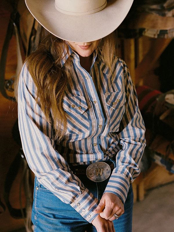 Women's  Cowboygirl Horseshoe Cowboy Blue Stripe Print Granddaddy Snap Shirt