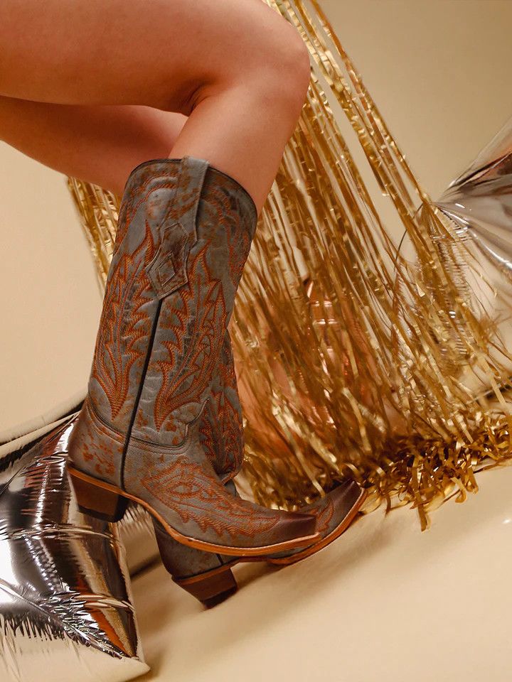 Women's Corral Embroidery Vintage Worn Finish Turquoise Snip Toe