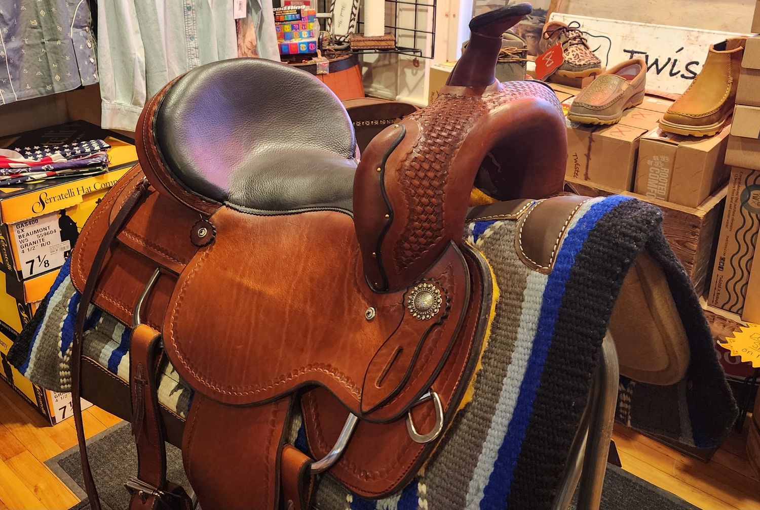 16 16" Wide Circle L All Around Saddle - Medium Oil w/Shell Tooling