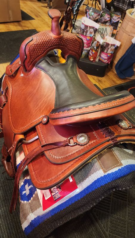 16" Wide Circle L All Around Saddle - Medium Oil w/Shell Tooling