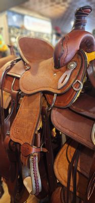 13" Wide Circle L Ranch Roper - Med Oil