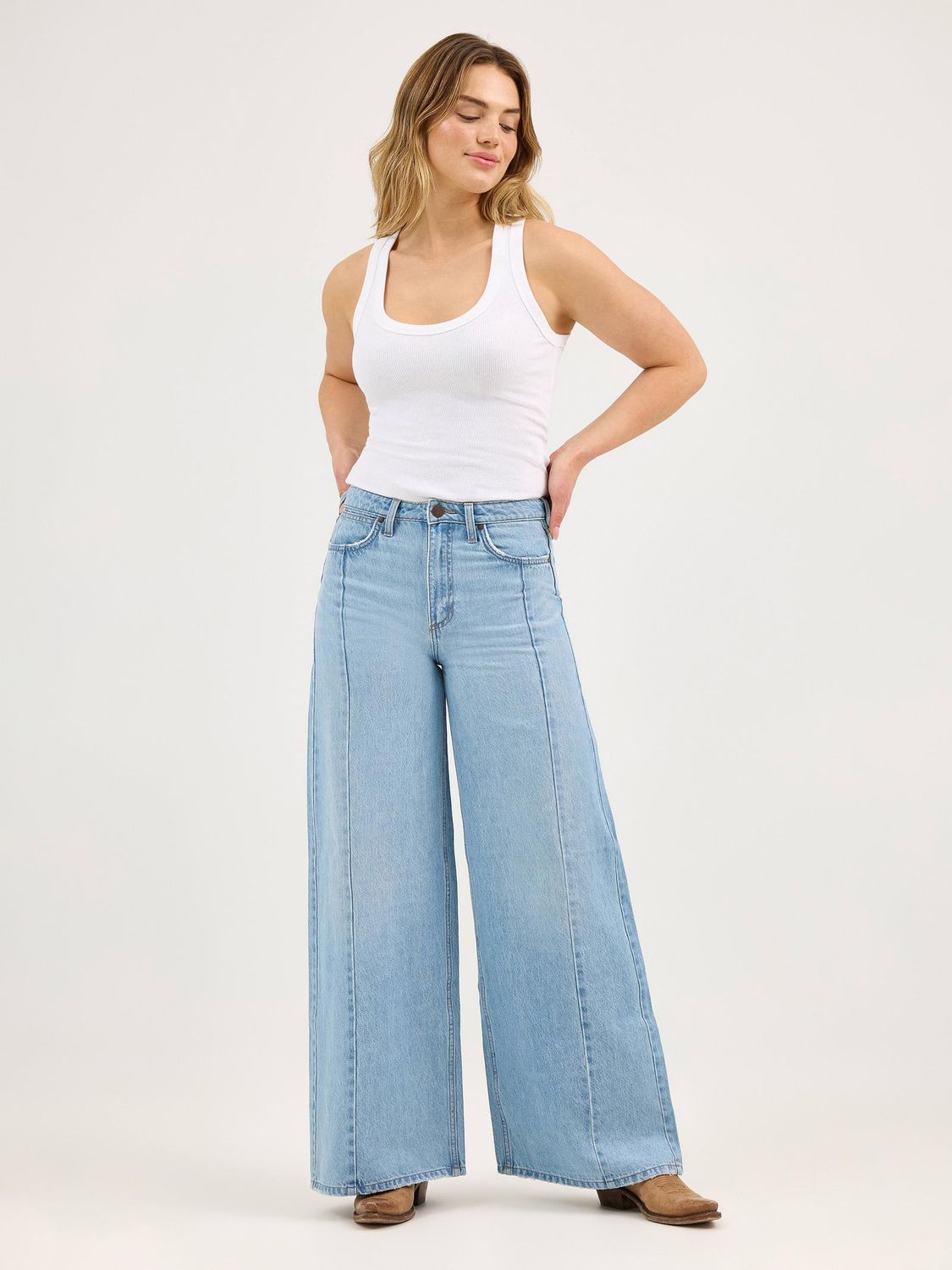 Women's Wrangler Retro® Bailey Wide - Stretch - High Rise - Demi Women's Wrangler Retro® Bailey Wide - Stretch - High Rise - Demi