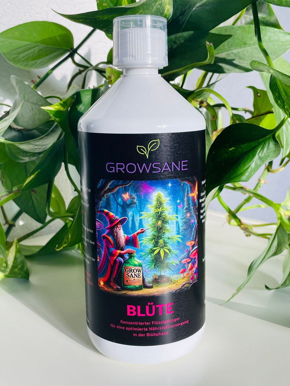 Flüssigdünger für kräftige Blütephase bei Cannabispflanzen