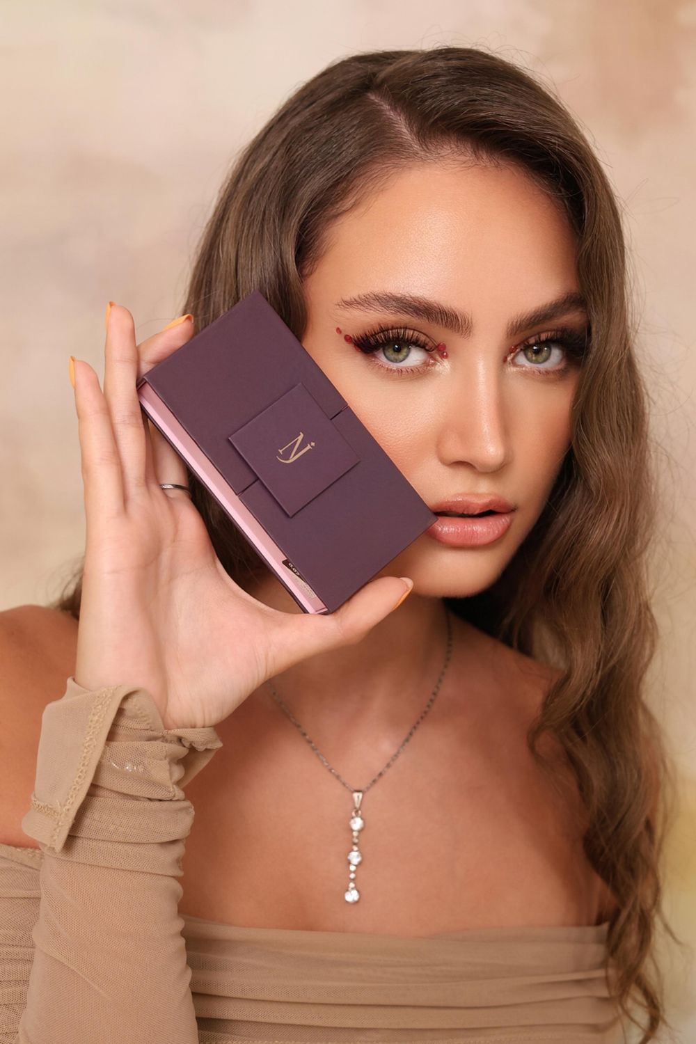 Noor&#39;s Cashmere Silk Easy Fans Brown Lashes