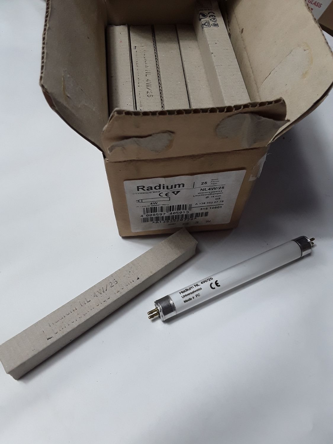 23x Radium T5 Leuchtstofflampe 4W G5 Universalweiß | Set / Restposten OVP