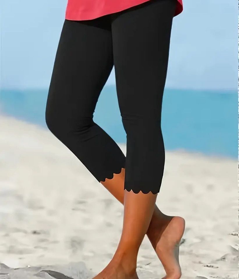 Crop Scollop Hem Leggings