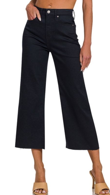 Black crop jeans