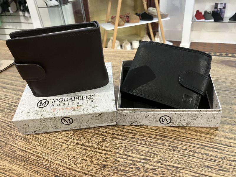 Modapella 5033 Credit Card Wallet