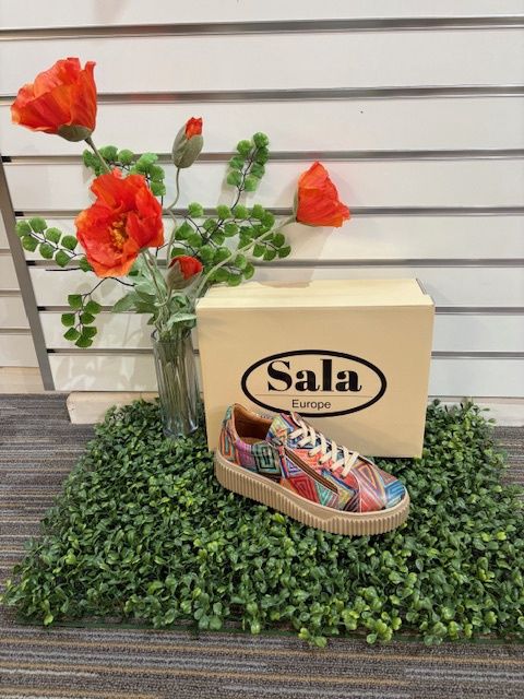 Sala Bonnie-Interest