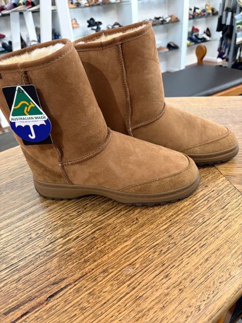 Ugg Broome
