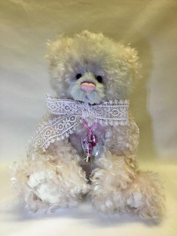 Charlie Mohair Year Bear 2023 (2)