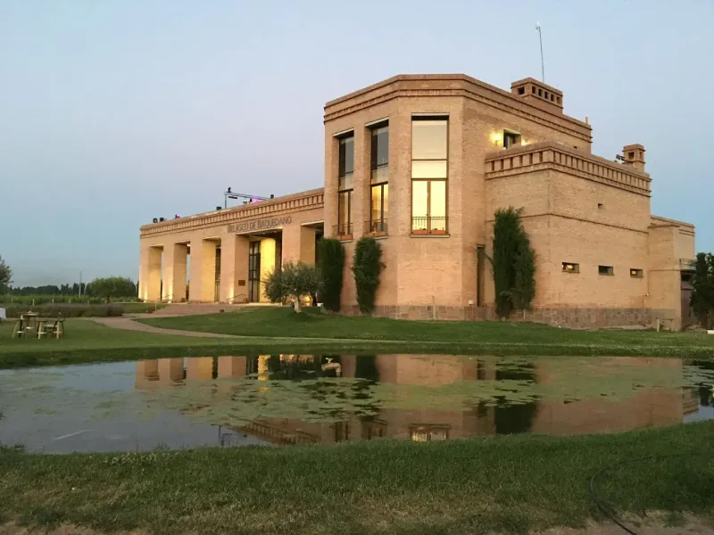 BODEGAS LUJAN I