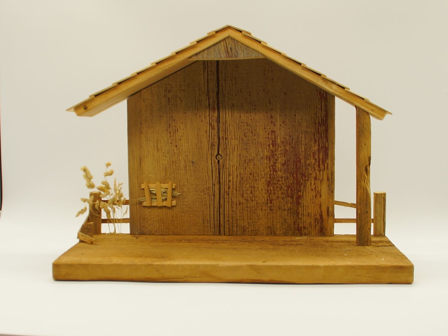       AS - Locally Handmade Creches