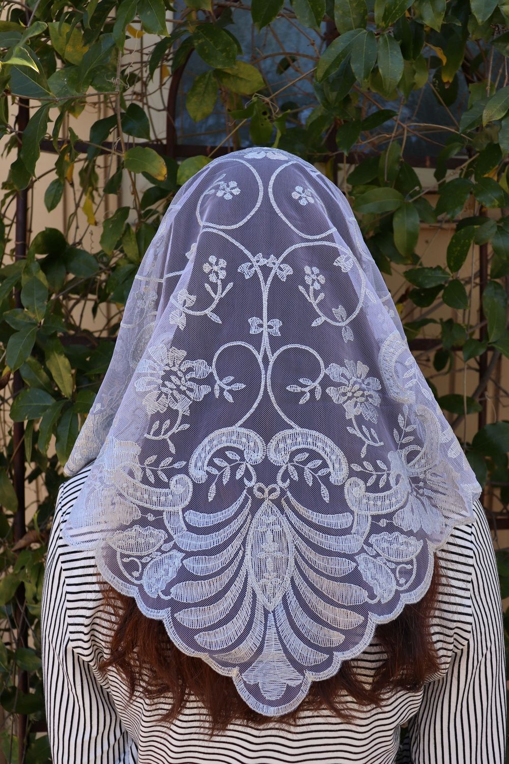 9638 - Jacinta Veils - White/Met Silver
