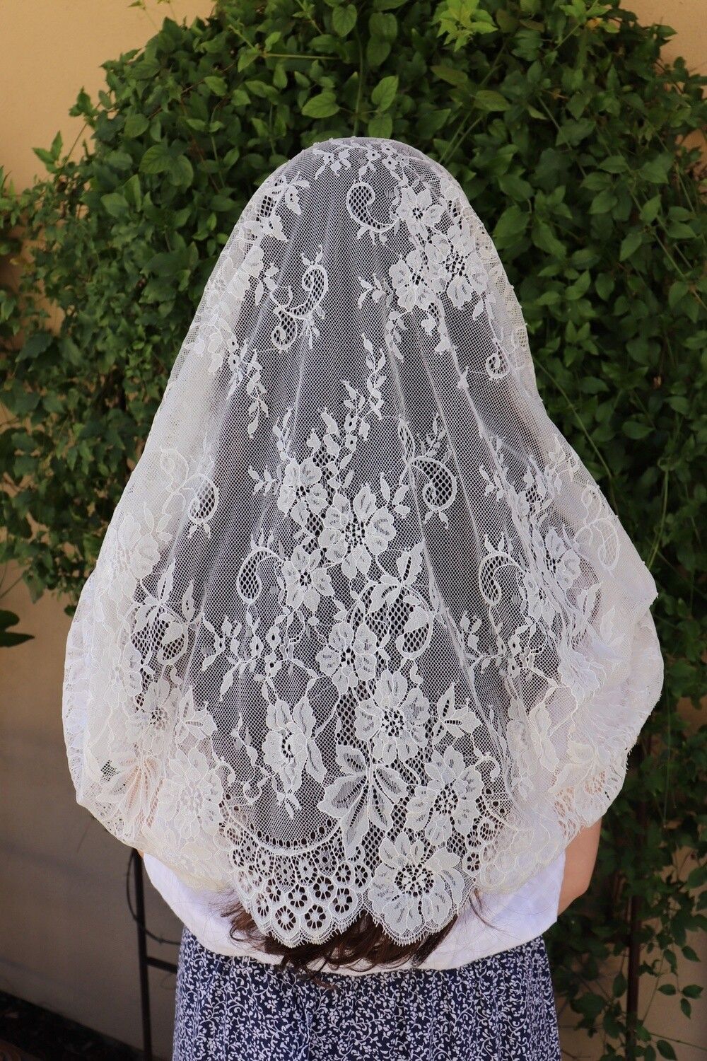9556 - Victoria Infinity Veil - Ivory