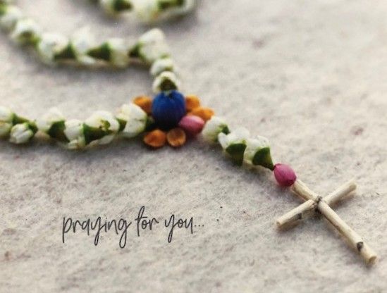       CC004 Praying For You Rosary Card